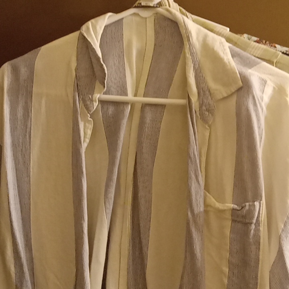 Women's American eagle shirt smal